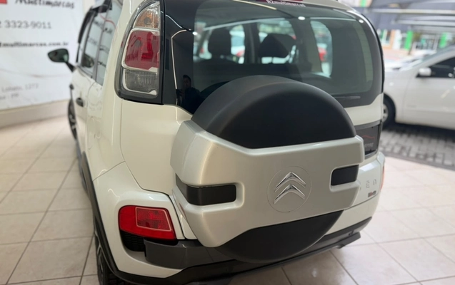 imagem-https://www.socarrao.com.br/sc-vehicle-images-prod/4282881/1791230125303-U27WJdZc6FAeBhlsHrNlrdbYKgC8XBtL.jpg