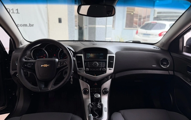 imagem-https://www.socarrao.com.br/sc-vehicle-images-prod/4282919/1791230573764-iPzd3ENpMZXKZ1GUDoz1UorXs8rZlHn3.jpg