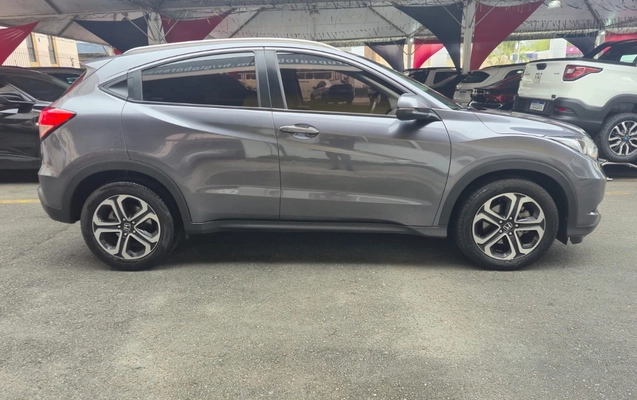 imagem-https://www.socarrao.com.br/sc-vehicle-images-prod/4282978/1791230962689-YzI1NTExYzEtNDEyMy00Yjk2LWJjNjctZGEwNzc5ZGFmMjBhLmpwZWc.jpeg