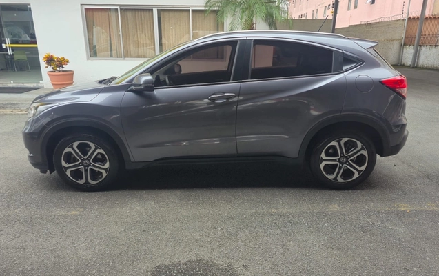 imagem-https://www.socarrao.com.br/sc-vehicle-images-prod/4282978/1791230962751-MjQzZjUzZjQtMDhkZi00ZWUzLTk1NGYtZmQ3YWYyYzhmY2ZhLmpwZWc.jpeg