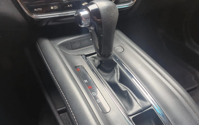 imagem-https://www.socarrao.com.br/sc-vehicle-images-prod/4282978/1791230963513-MWVkNjBkNjUtODJkOC00ZDdhLTkxM2QtZmM5Mjg3MjJmOTcxLmpwZWc.jpeg