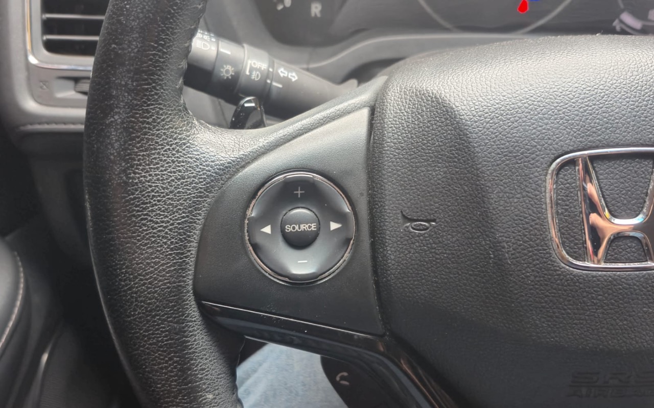 imagem-https://www.socarrao.com.br/sc-vehicle-images-prod/4282978/1791230964180-Y2E4YjMyZWUtYjg0Yy00Y2M1LTgxM2YtMjEzMzhhZWQzYzE3LmpwZWc.jpeg