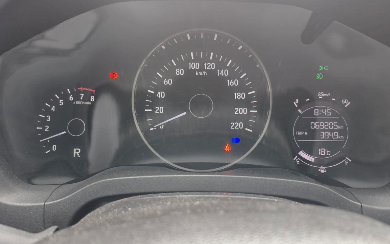 imagem-https://www.socarrao.com.br/sc-vehicle-images-prod/4282978/1791230964314-MjA0MDE3MTItMjVlMy00MGE5LWExNTktMTRiZmU2MDBjZjY3LmpwZWc.jpeg