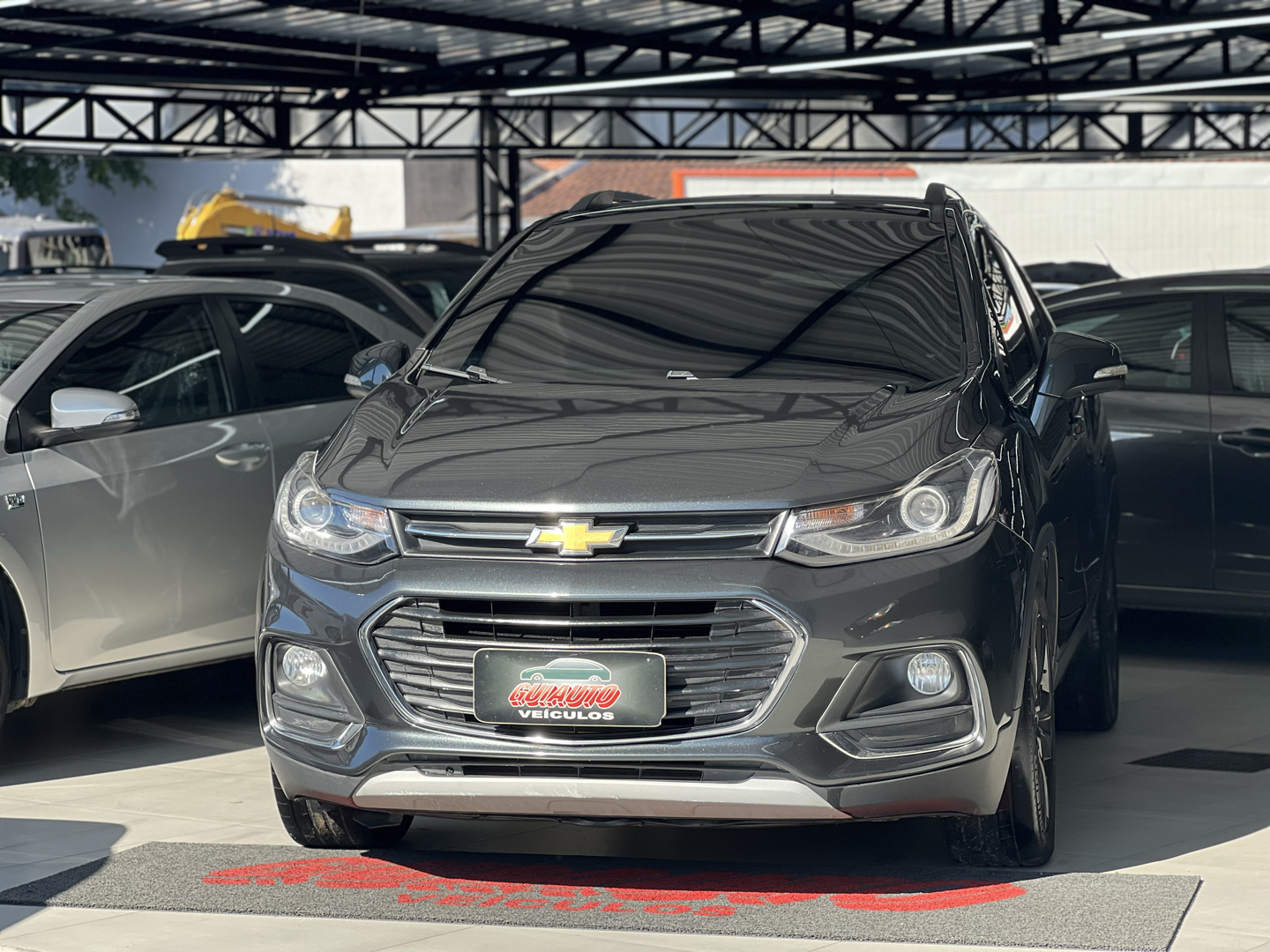Chevrolet Tracker 2019 Cinza — foto 1 de 3
