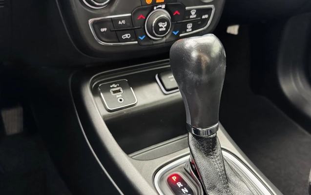 imagem-https://www.socarrao.com.br/sc-vehicle-images-prod/4283085/1791231334009-vehicle_image_1791229632_efdff3b1b1b5b2450ee540e6277b79d7.jpeg