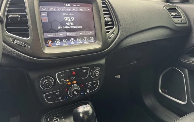 imagem-https://www.socarrao.com.br/sc-vehicle-images-prod/4283085/1791231334014-vehicle_image_1791229645_ef138723ee88d09de23688c55c21b930.jpeg