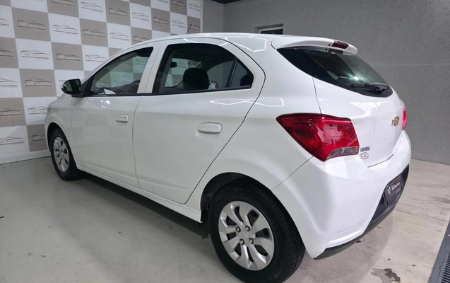 imagem-https://www.socarrao.com.br/sc-vehicle-images-prod/4283122/1791232337169-8545241_3_B_632cfce5c3.jpeg