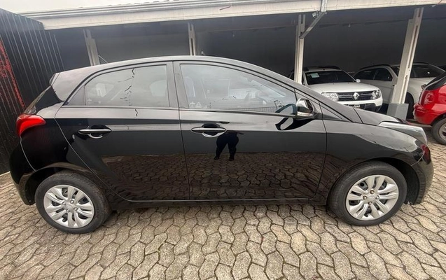 imagem-https://www.socarrao.com.br/sc-vehicle-images-prod/4283292/1791289386032-8544828_8_B_1e10e958cb.jpeg