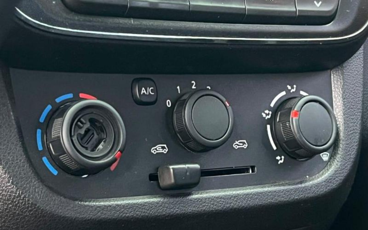 imagem-https://www.socarrao.com.br/sc-vehicle-images-prod/4283438/1791233057410-ODUzOTczOF85X0JfNzkwMGZkYzY0OC5qcGVn.jpeg