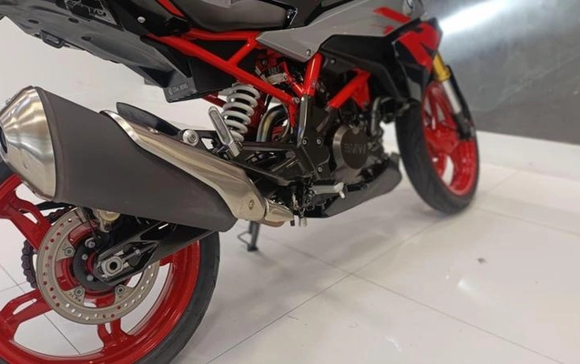 imagem-https://www.socarrao.com.br/sc-vehicle-images-prod/4283482/1791919946220-8545433_6_B_6e24890061.jpeg
