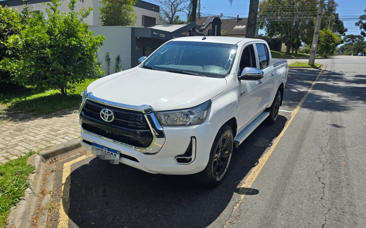 Toyota Hilux 2022 Branco — foto 1 de 3