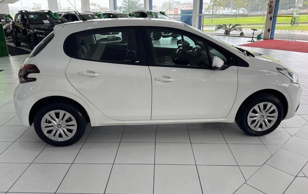 imagem-https://www.socarrao.com.br/sc-vehicle-images-prod/4283523/1791375435341-8545723_12_B_8cc7d36369.jpeg