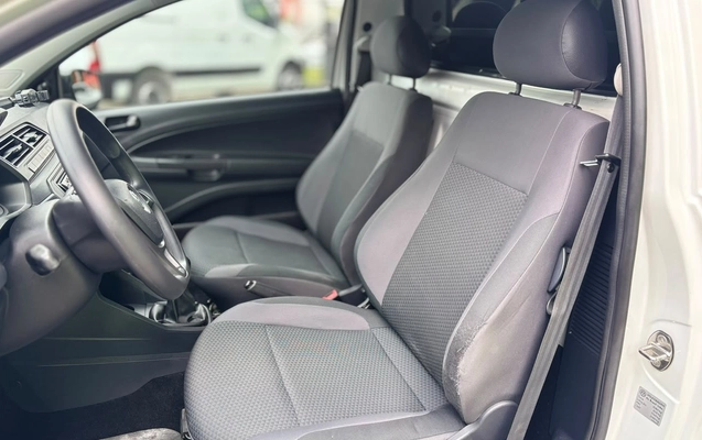 imagem-https://www.socarrao.com.br/sc-vehicle-images-prod/4283525/1791233597118-V2hhdHNBcHAgSW1hZ2UgMjAyNi0xMC0wNSBhdCAxMC4xMy4xMSAoMSkuanBlZw.jpeg