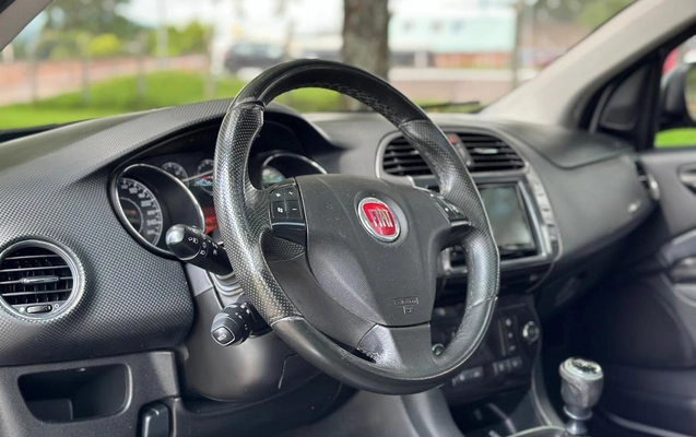 imagem-https://www.socarrao.com.br/sc-vehicle-images-prod/4283526/1791234117262-f90ee641-3e87-4fce-93f7-23a3d96d6cd3.jpg
