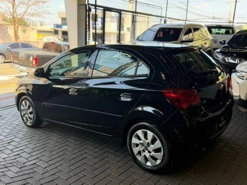 imagem-https://www.socarrao.com.br/sc-vehicle-images-prod/4283550/1791233849459-8542478_2_B_ff64b02db0.jpeg