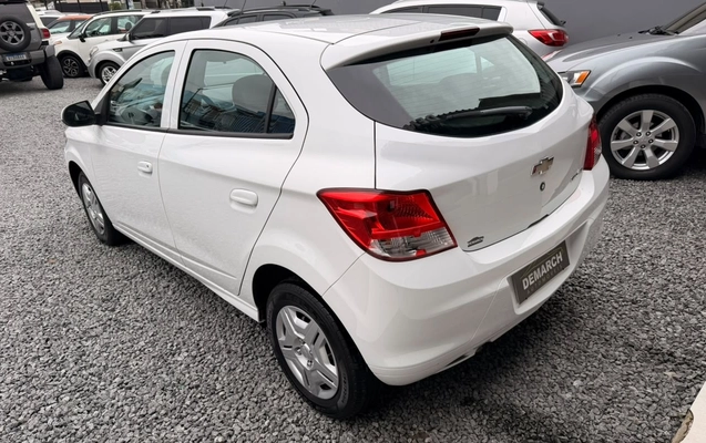 imagem-https://www.socarrao.com.br/sc-vehicle-images-prod/4283552/1791233859895-V2hhdHNBcHAgSW1hZ2UgMjAyNi0xMC0wMSBhdCAxNS4xMi40MSAoMykuanBlZw.jpeg