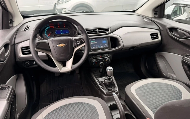 imagem-https://www.socarrao.com.br/sc-vehicle-images-prod/4283552/1791233860037-V2hhdHNBcHAgSW1hZ2UgMjAyNi0xMC0wMSBhdCAxNS4xMi40MSAoNSkuanBlZw.jpeg