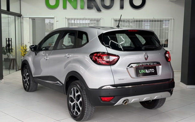 imagem-https://www.socarrao.com.br/sc-vehicle-images-prod/4283618/1791233916894-003_a719ff53d81557243f59bf3eddb3a3c9.jpg