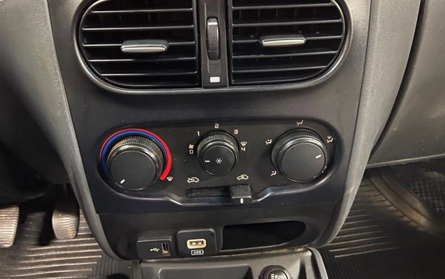 imagem-https://www.socarrao.com.br/sc-vehicle-images-prod/4283649/1791406929465-8545757_12_B_d1b434163e.jpeg
