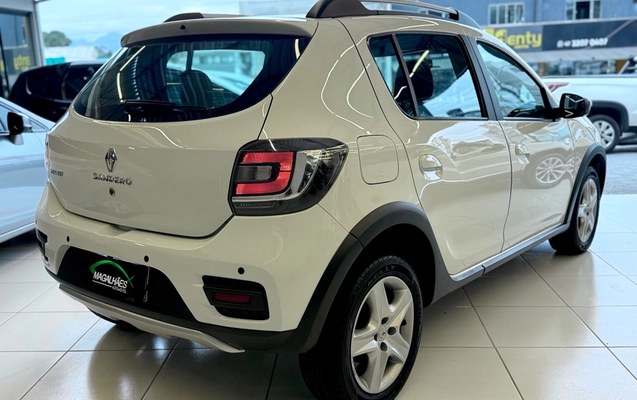 imagem-https://www.socarrao.com.br/sc-vehicle-images-prod/4283832/1791234449301-7d7d42c0ebd247f09d76d8de40884539_1791231450620.jpg