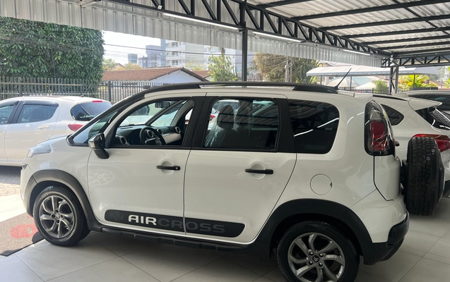 imagem-https://www.socarrao.com.br/sc-vehicle-images-prod/42840/1769988770544-6866070OR_1755894866_28_70.jpg