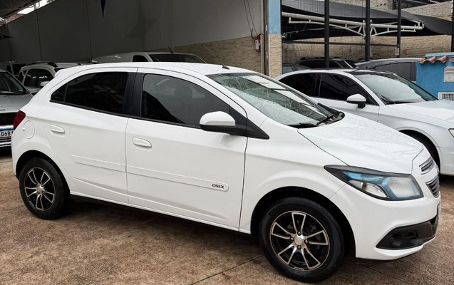 imagem-https://www.socarrao.com.br/sc-vehicle-images-prod/4284004/1791234995534-gb-8c1a0de.jpeg