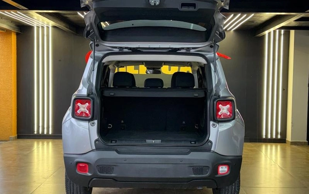 imagem-https://www.socarrao.com.br/sc-vehicle-images-prod/4284006/1791555372336-8545829_7_B_d2d11c56f8.jpeg