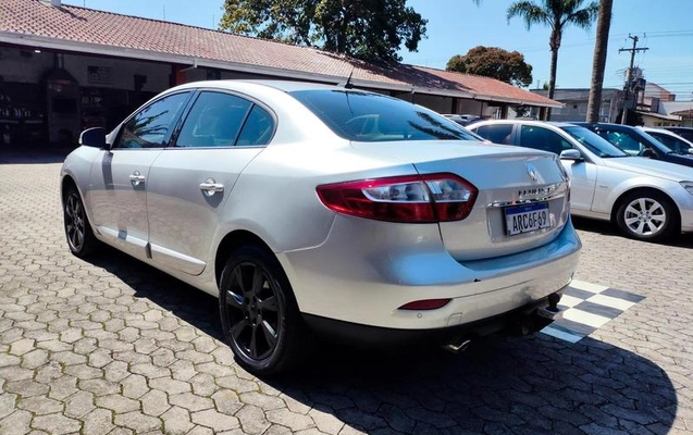imagem-https://www.socarrao.com.br/sc-vehicle-images-prod/4284158/1791466995366-8545660_11_B_e8397ec7d2.jpeg