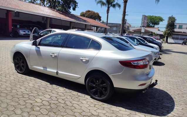 imagem-https://www.socarrao.com.br/sc-vehicle-images-prod/4284158/1791466995374-8545660_12_B_fe019e0e89.jpeg