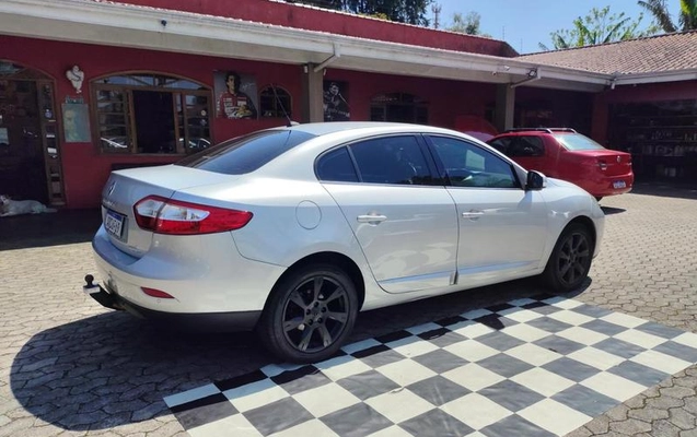 imagem-https://www.socarrao.com.br/sc-vehicle-images-prod/4284158/1791466995379-8545660_9_B_6fc379142f.jpeg
