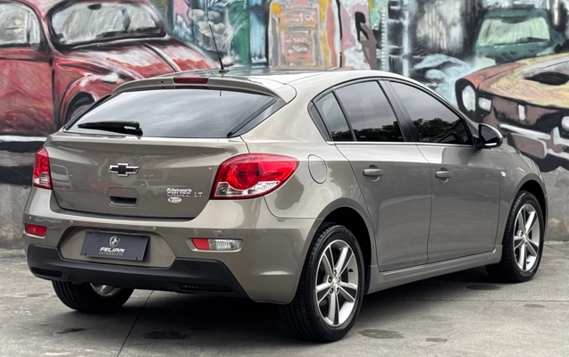 imagem-https://www.socarrao.com.br/sc-vehicle-images-prod/4284340/1792511895583-6b50f566f1ce414e9ecddb863eb9cf1c_1791235252531.jpg