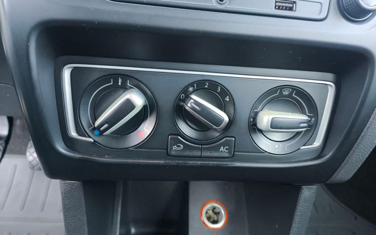 imagem-https://www.socarrao.com.br/sc-vehicle-images-prod/4284351/1791236713705-SU1HXzIwMjUxMTI3XzE4MDI1MyAoQ29weSkuanBn.jpg