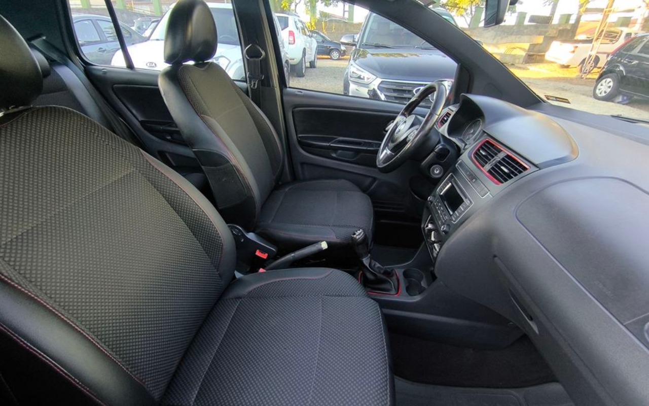 imagem-https://www.socarrao.com.br/sc-vehicle-images-prod/4284351/1791236713880-SU1HXzIwMjUxMTI3XzE4MDMyNiAoQ29weSkuanBn.jpg
