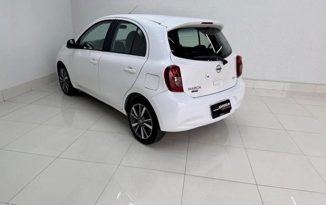 imagem-https://www.socarrao.com.br/sc-vehicle-images-prod/4284386/1791238497554-8545906_8_B_d822120591.jpeg