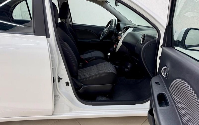 imagem-https://www.socarrao.com.br/sc-vehicle-images-prod/4284386/1791238497571-8545906_18_B_aa68a7484e.jpeg