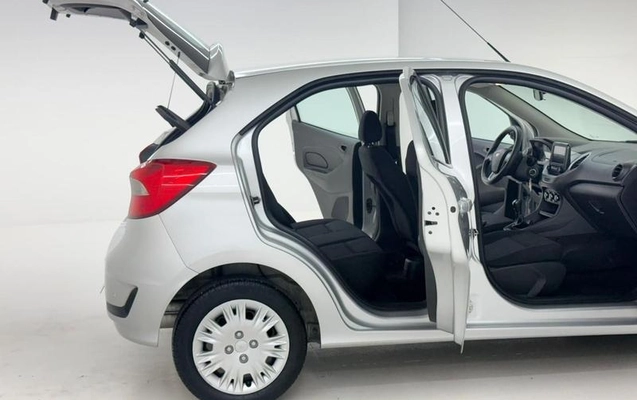 imagem-https://www.socarrao.com.br/sc-vehicle-images-prod/4285194/1791813533842-8519445_12_B_bd408eb78b.jpeg
