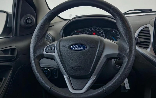 imagem-https://www.socarrao.com.br/sc-vehicle-images-prod/4285194/1791813533852-8519445_13_B_5a47e704a9.jpeg