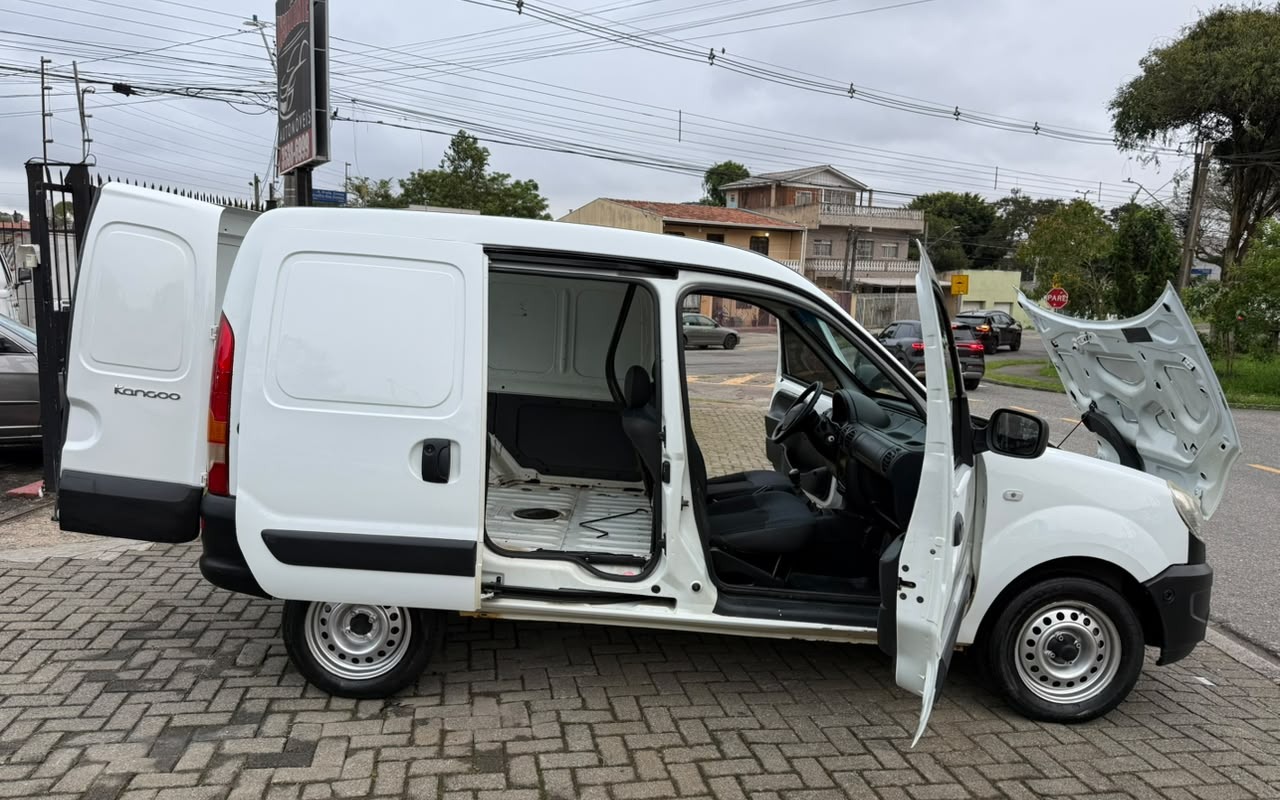 imagem-https://www.socarrao.com.br/sc-vehicle-images-prod/4285253/1791245367827-V2hhdHNBcHAgSW1hZ2UgMjAyNi0xMC0wMiBhdCAxOS40My4wNyAoMikuanBlZw.jpeg
