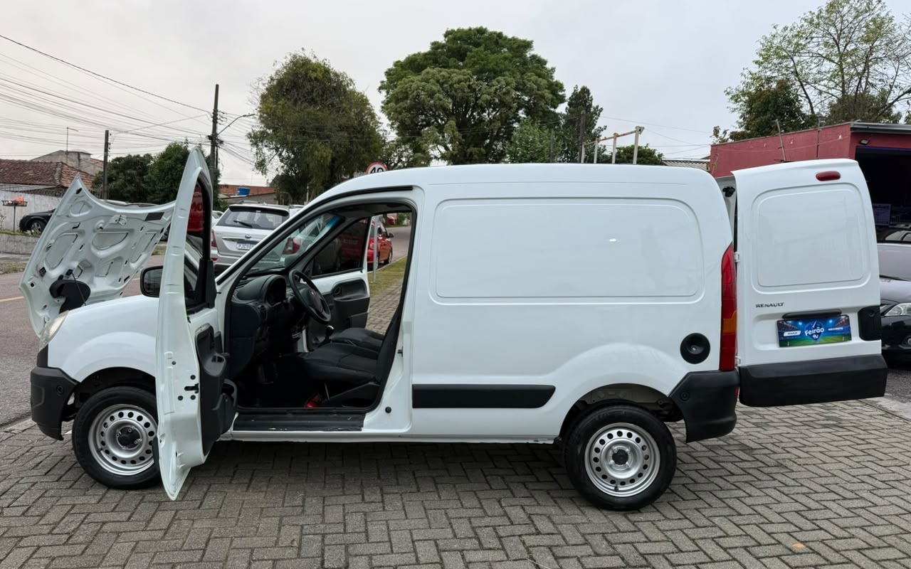 imagem-https://www.socarrao.com.br/sc-vehicle-images-prod/4285253/1791245368044-V2hhdHNBcHAgSW1hZ2UgMjAyNi0xMC0wMiBhdCAxOS40My4wOC5qcGVn.jpeg