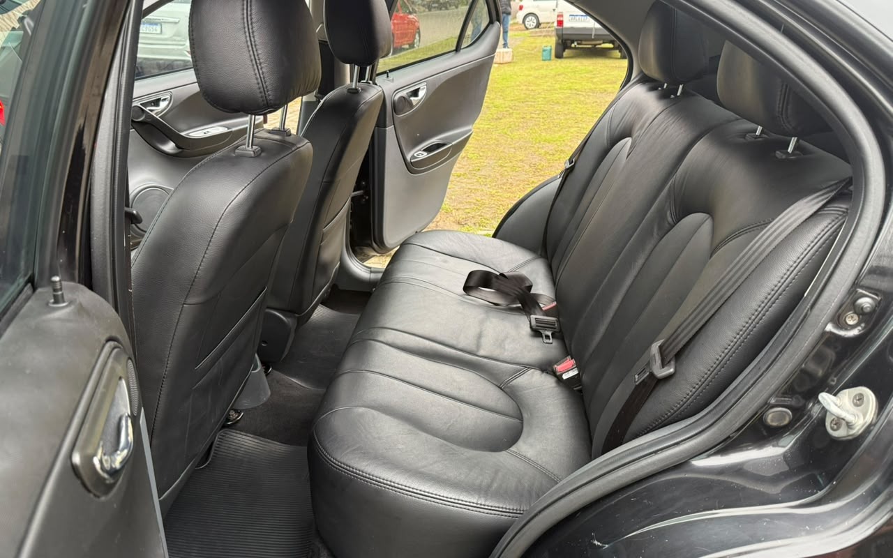 imagem-https://www.socarrao.com.br/sc-vehicle-images-prod/4285448/1791247279713-V2hhdHNBcHAgSW1hZ2UgMjAyNi0xMC0wMiBhdCAxOS40MC41NSAoMSkuanBlZw.jpeg
