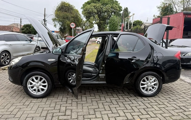 imagem-https://www.socarrao.com.br/sc-vehicle-images-prod/4285448/1791247279971-V2hhdHNBcHAgSW1hZ2UgMjAyNi0xMC0wMiBhdCAxOS40MC41NiAoMikuanBlZw.jpeg