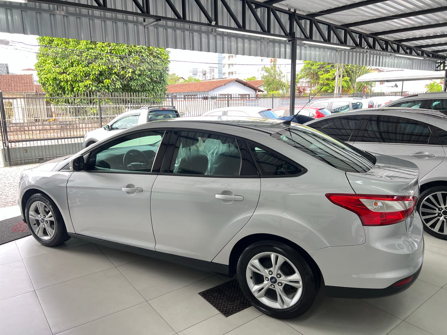 imagem-https://www.socarrao.com.br/sc-vehicle-images-prod/42874/1769988777838-7135349OR_1765219343_47_610.jpg
