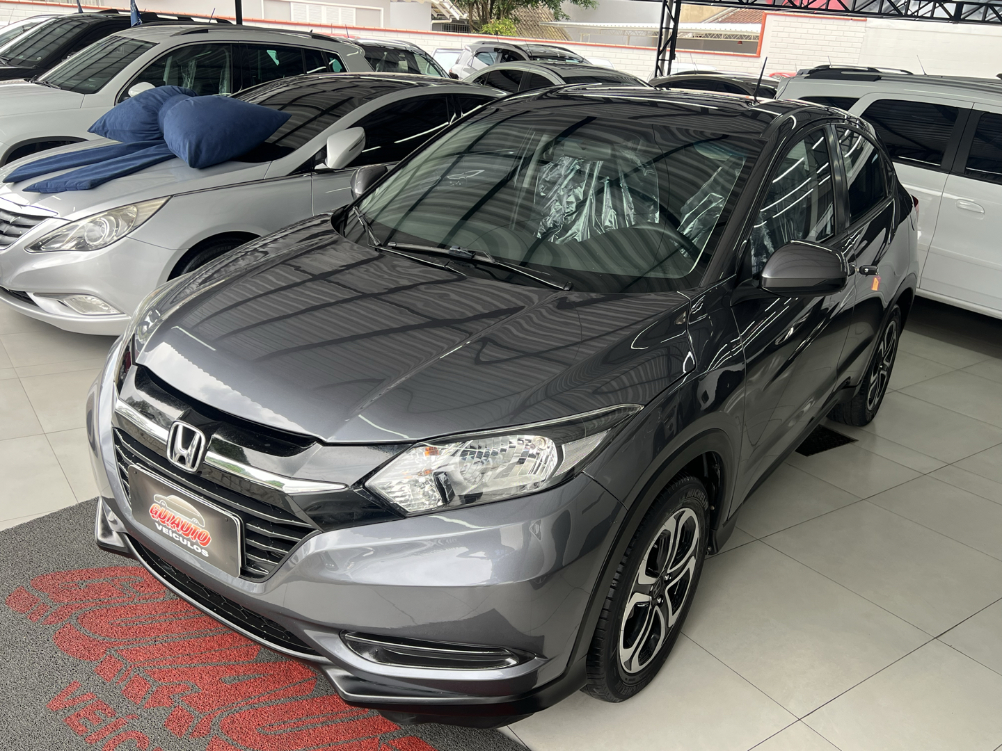 Honda HR-V 2018 Cinza — foto 1 de 3