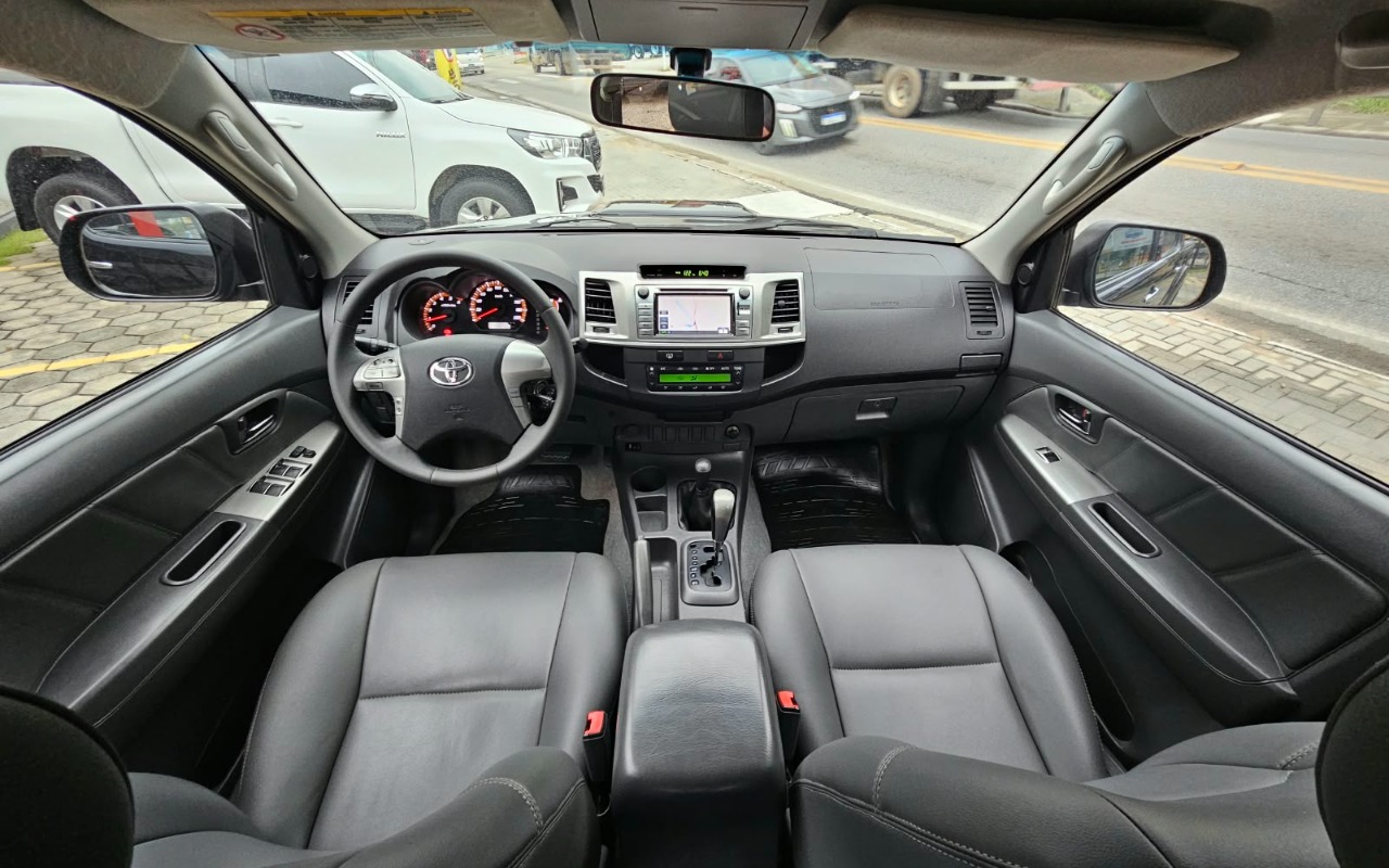 imagem-https://www.socarrao.com.br/sc-vehicle-images-prod/4289284/1791286461033-SU1HLTIwMjYxMDA2LVdBMDAwNC5qcGc.jpg