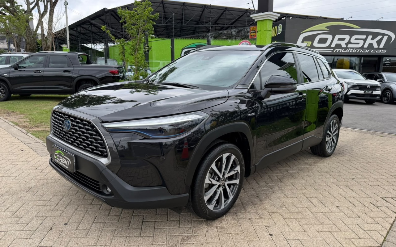 Toyota Corolla Cross 2024 Preto — foto 1 de 3