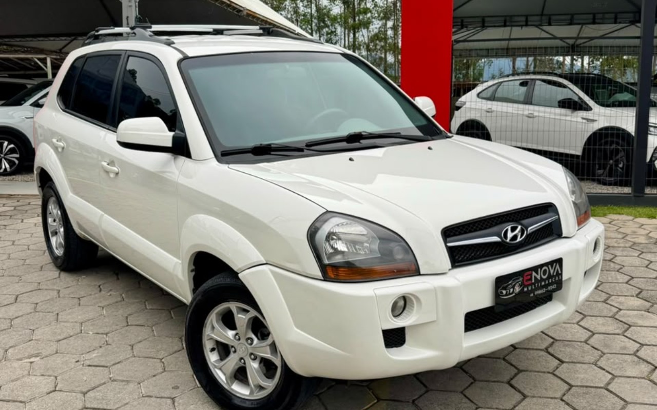 Hyundai Tucson 2.0 16V Flex Aut. 2015 Branco — foto 1 de 3