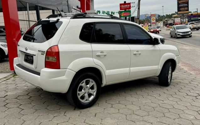 imagem-https://www.socarrao.com.br/sc-vehicle-images-prod/4289293/1791286804920-SU1HLTIwMjYxMDA2LVdBMDA0Ni5qcGc.jpg