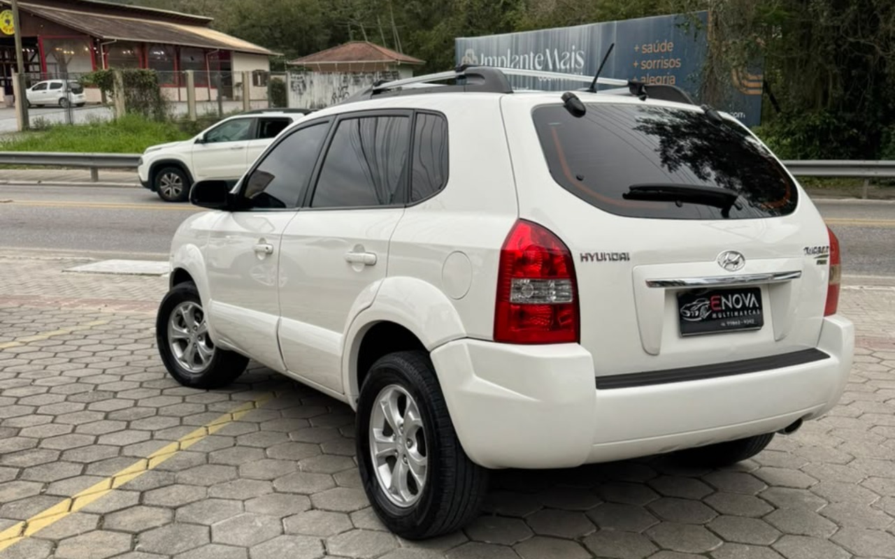imagem-https://www.socarrao.com.br/sc-vehicle-images-prod/4289293/1791286805008-SU1HLTIwMjYxMDA2LVdBMDA0NS5qcGc.jpg