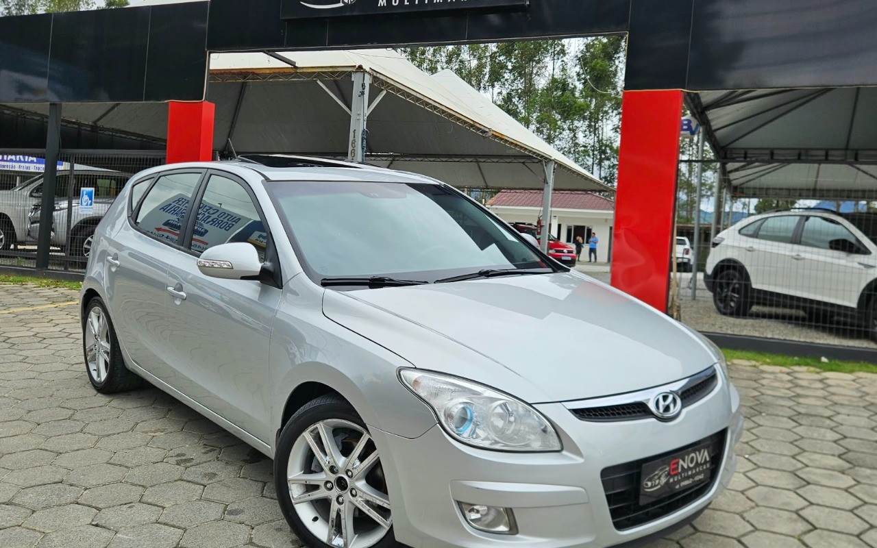 Hyundai i30 2010 Prata — foto 1 de 3