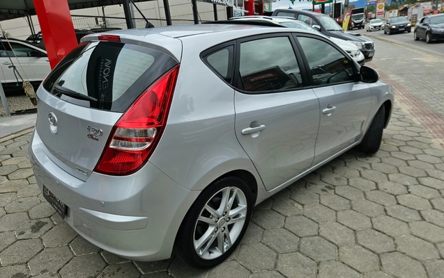 imagem-https://www.socarrao.com.br/sc-vehicle-images-prod/4289298/1791287024265-SU1HLTIwMjYxMDA2LVdBMDA1OS5qcGc.jpg